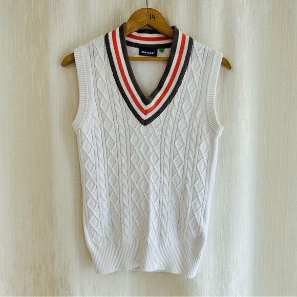 Vintage cable knit cricket style sports vest - Picture 1 of 8